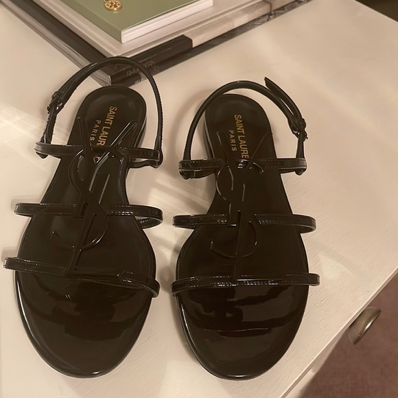 Sold✨ Ysl Cassandra sandals - Picture 4 of 9
